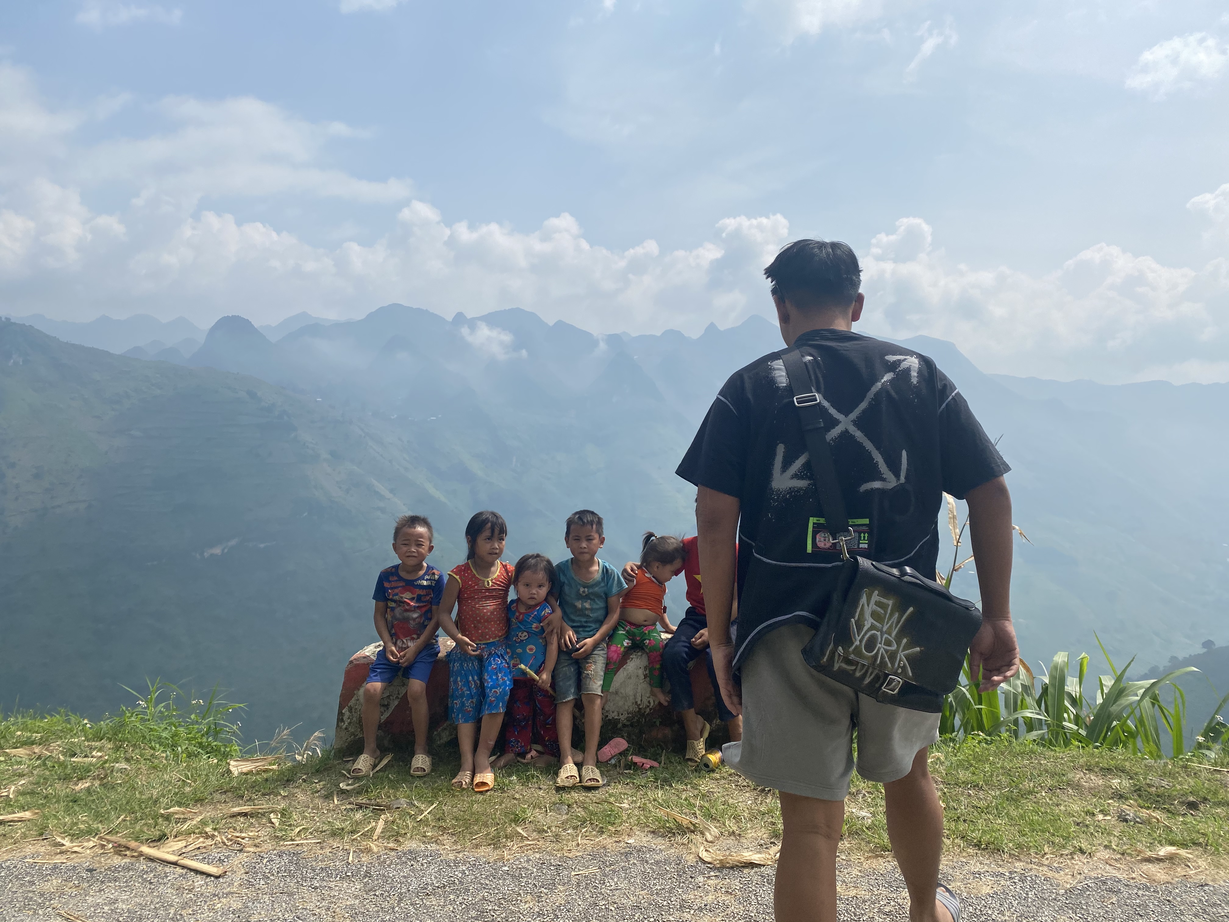 Trẻ em vùng cao !