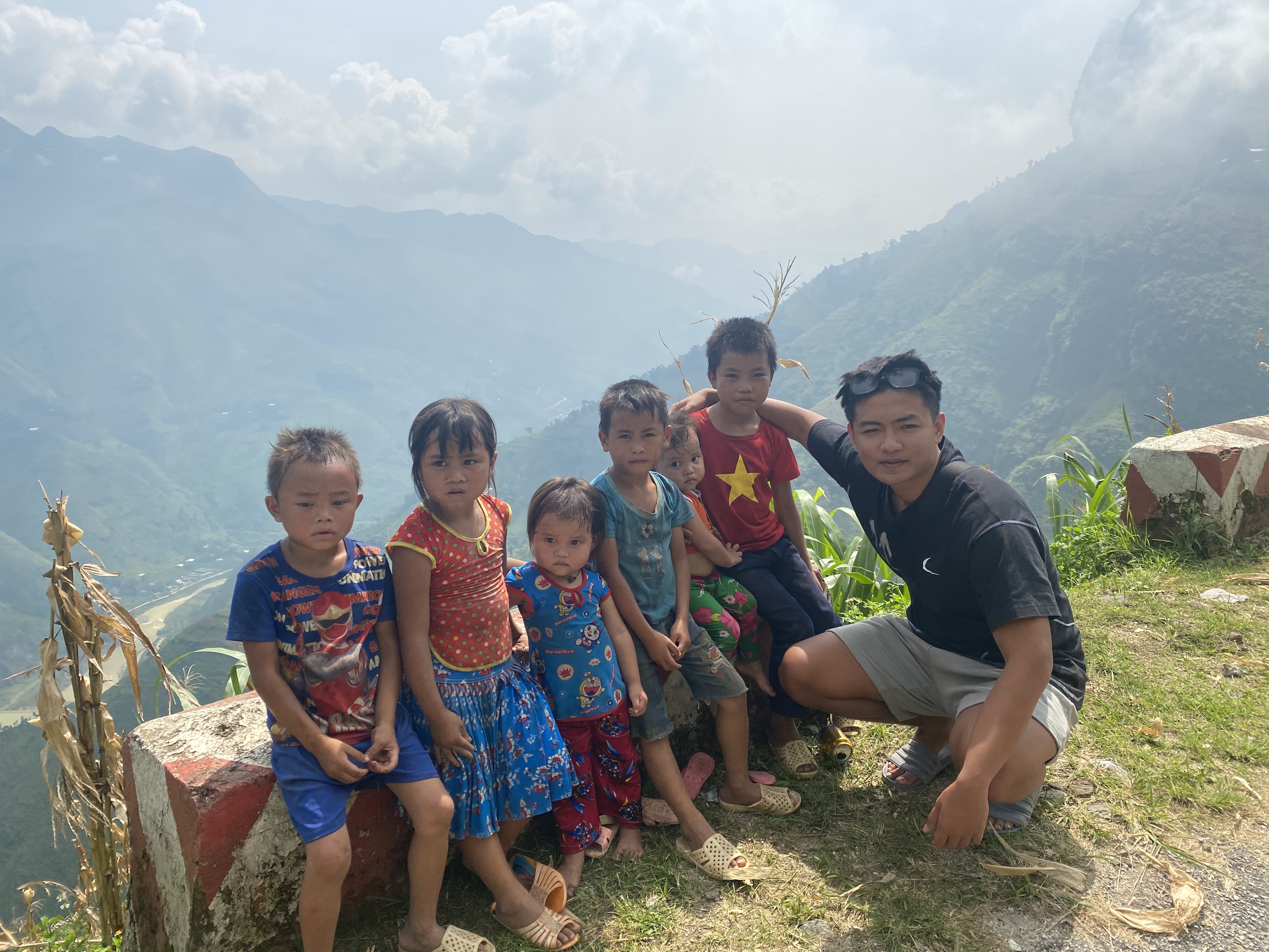 Trẻ em vùng cao !
